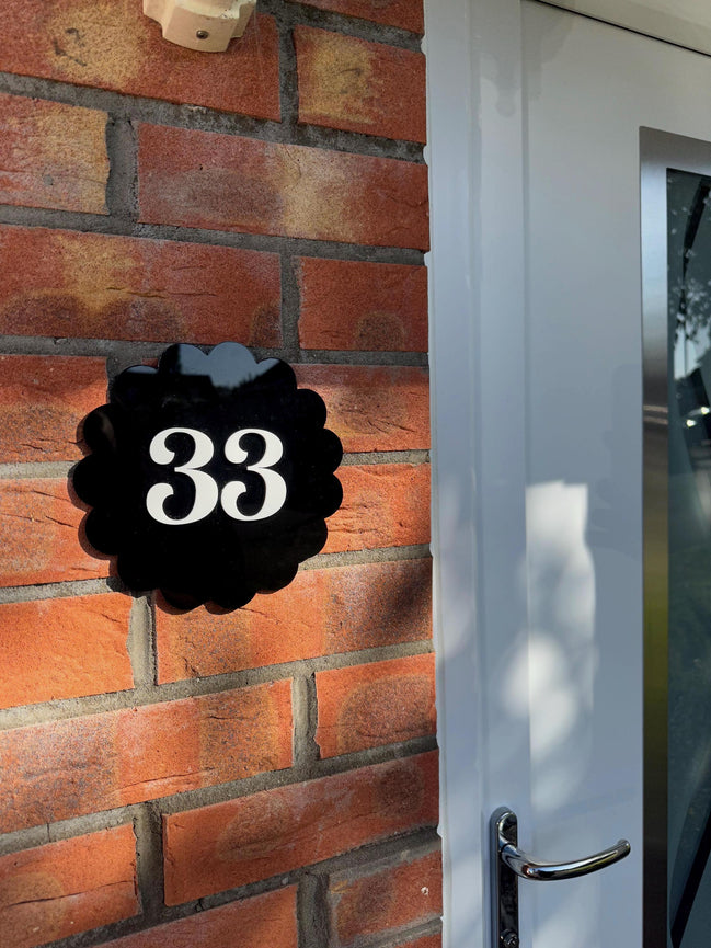 SCALLOP DOOR NUMBER