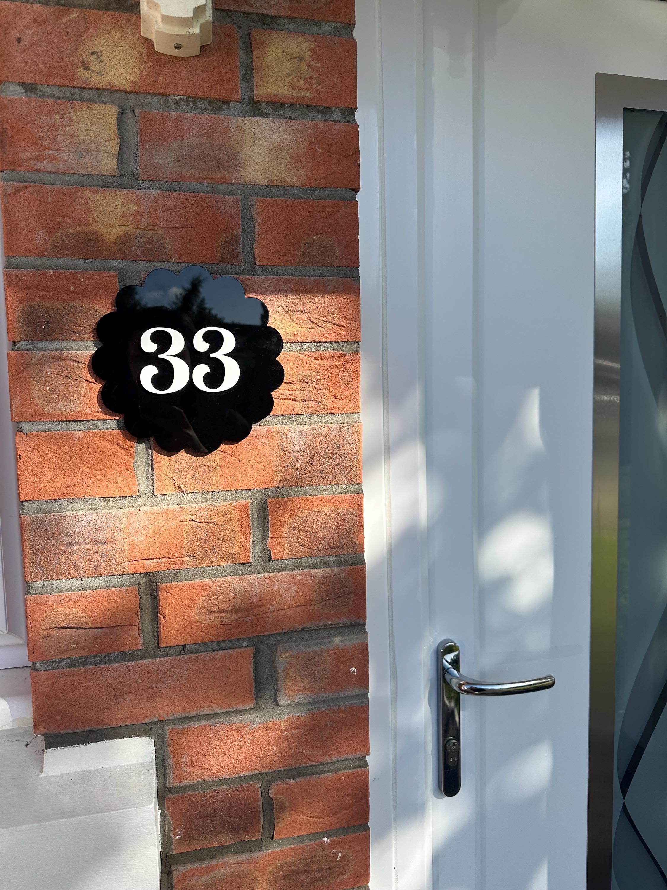 SCALLOP DOOR NUMBER